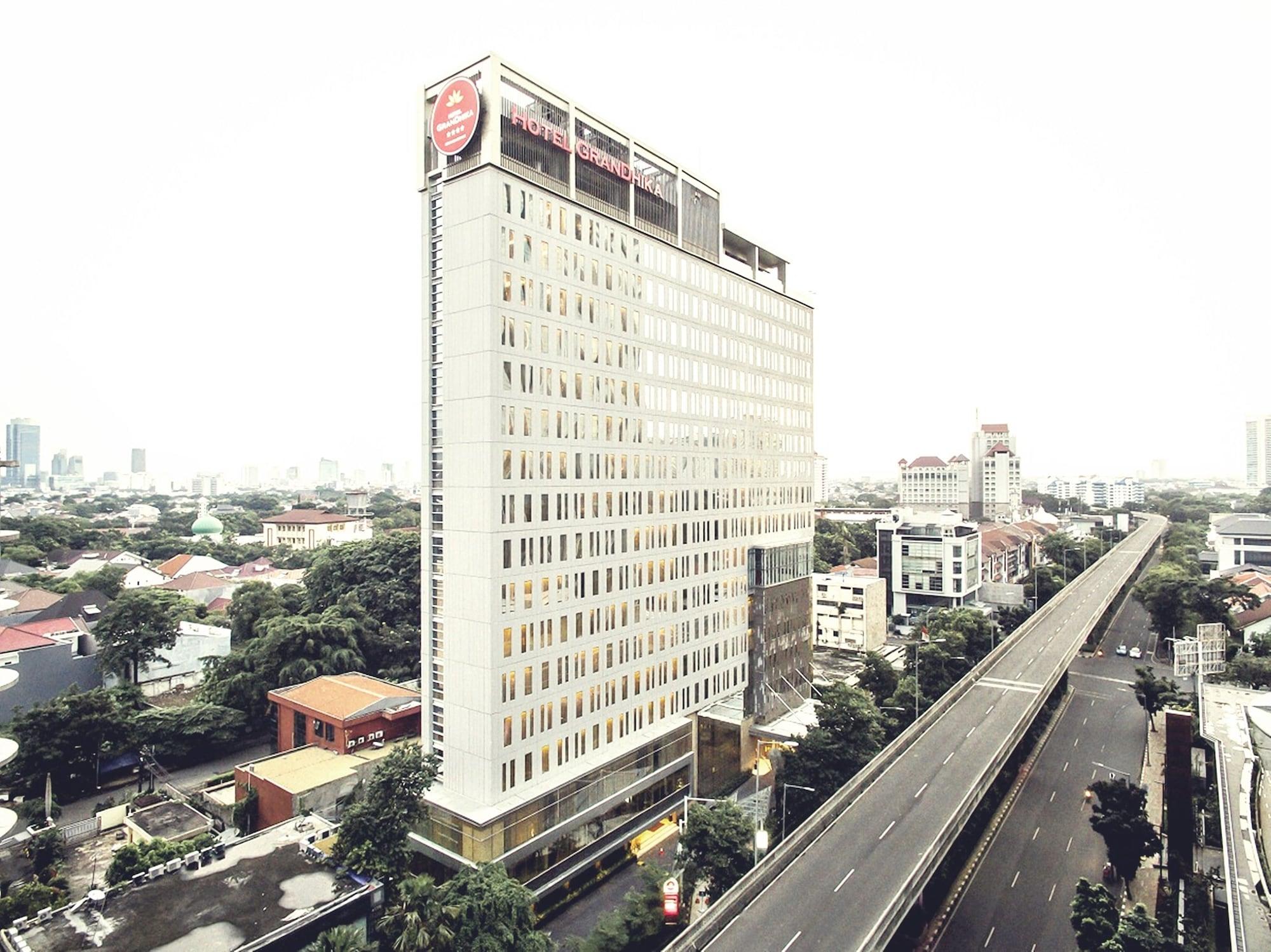 Hotel Grandhika Iskandarsyah Jakarta Exterior photo