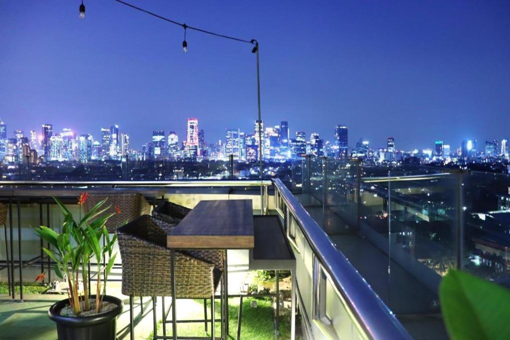 Hotel Grandhika Iskandarsyah Jakarta Exterior photo