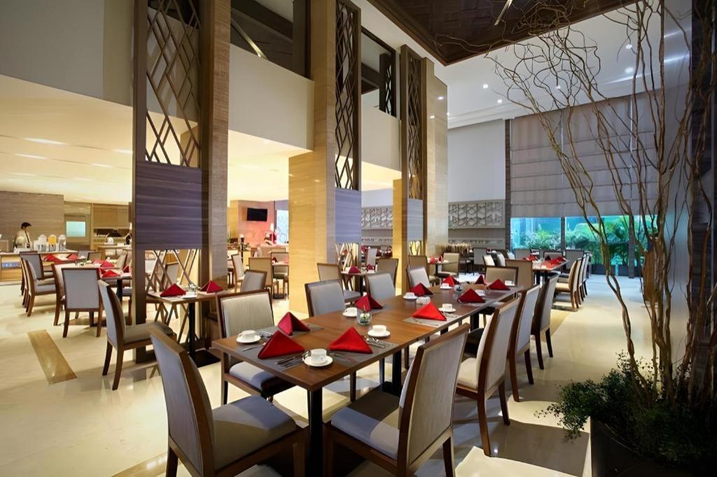 Hotel Grandhika Iskandarsyah Jakarta Exterior photo