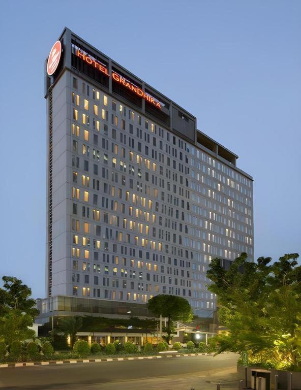 Hotel Grandhika Iskandarsyah Jakarta Exterior photo