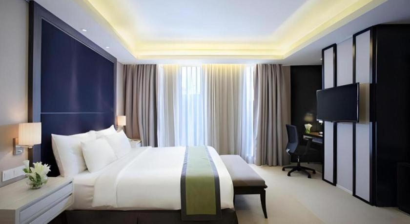 Hotel Grandhika Iskandarsyah Jakarta Exterior photo