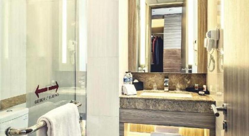 Hotel Grandhika Iskandarsyah Jakarta Exterior photo