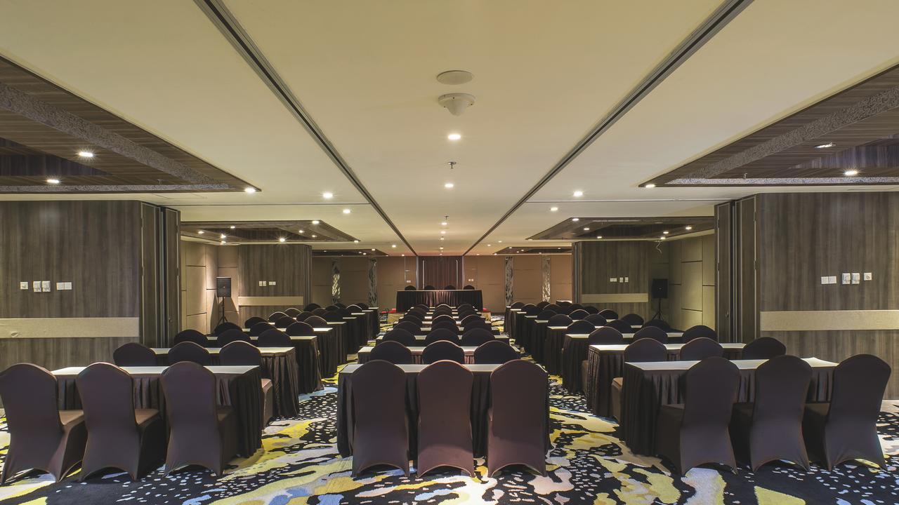 Hotel Grandhika Iskandarsyah Jakarta Exterior photo